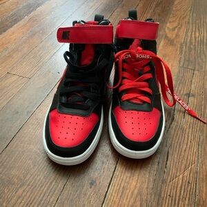 NIKE SHOES New without tag